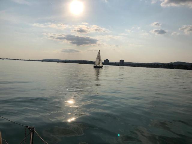 Hotel Astoria Balatonfured Bagian luar foto
