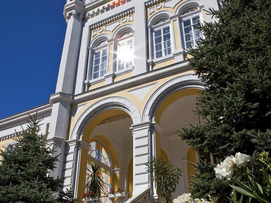 Hotel Astoria Balatonfured Bagian luar foto