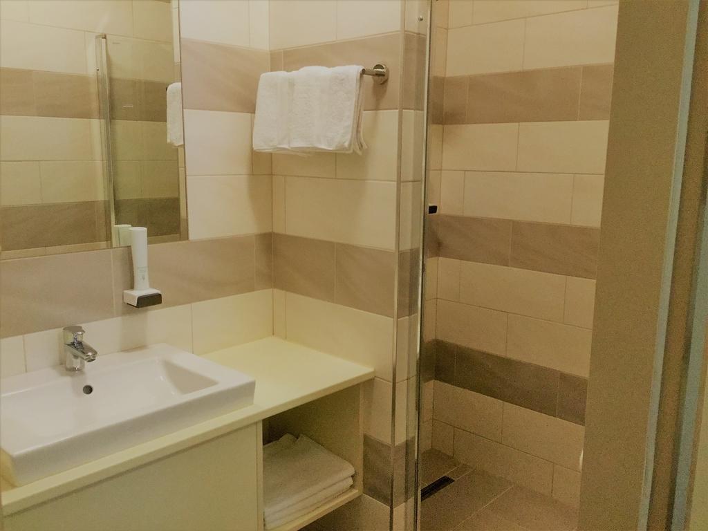 Hotel Astoria Balatonfured Bagian luar foto